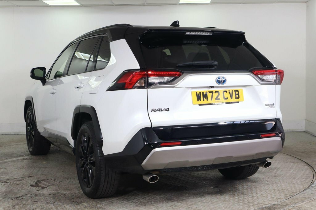 Toyota Rav 4 2.5L Dynamic White #4