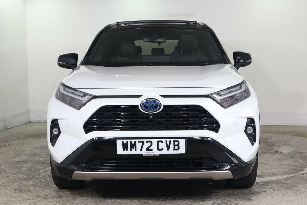 Toyota Rav 4 2.5L Dynamic White #2