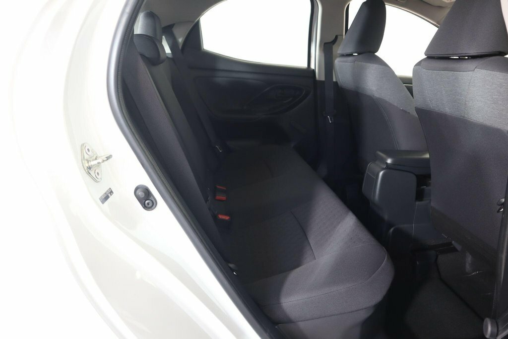 Toyota Yaris 1.5 Vvt-h Icon Hatchback Hybrid E-cvt E White #12