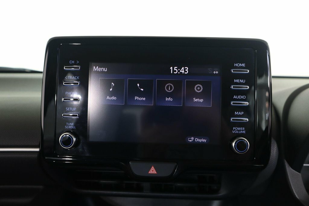 Toyota Yaris 1.5 Vvt-h Icon Hatchback Hybrid E-cvt E White #34