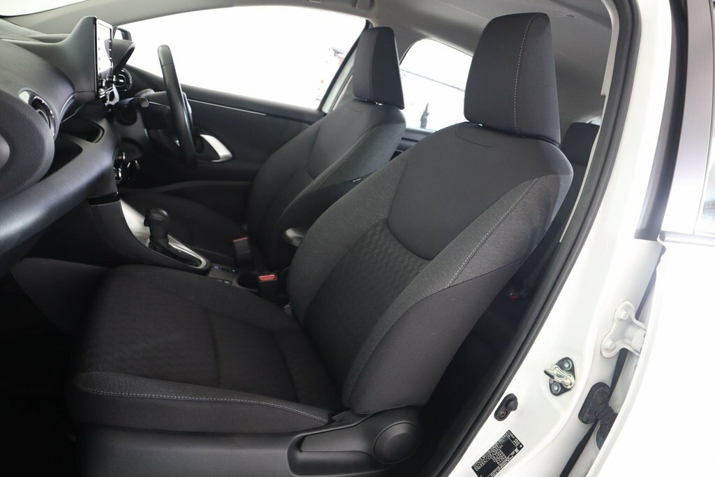 Toyota Yaris 1.5 Vvt-h Icon Hatchback Hybrid E-cvt E White #41