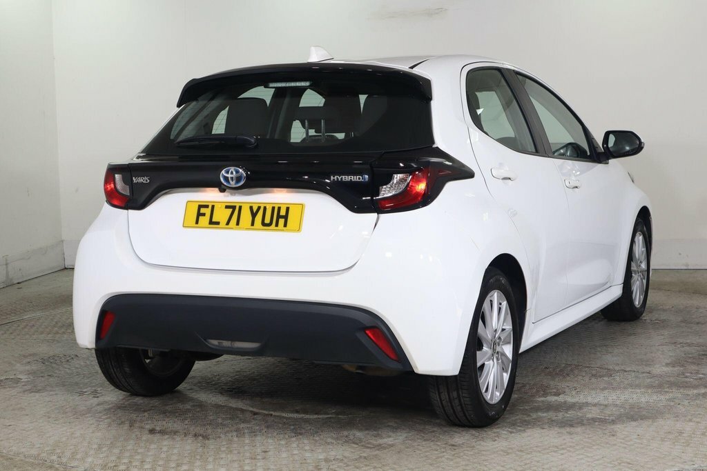 Toyota Yaris 1.5 Vvt-h Icon Hatchback Hybrid E-cvt E White #8