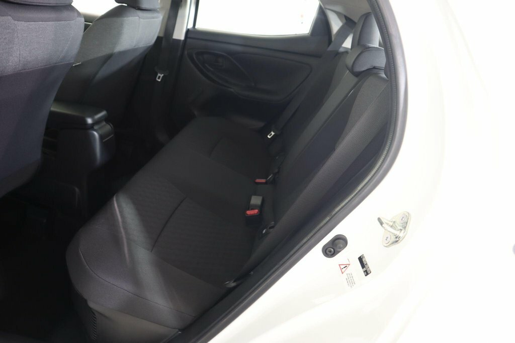 Toyota Yaris 1.5 Vvt-h Icon Hatchback Hybrid E-cvt E White #13