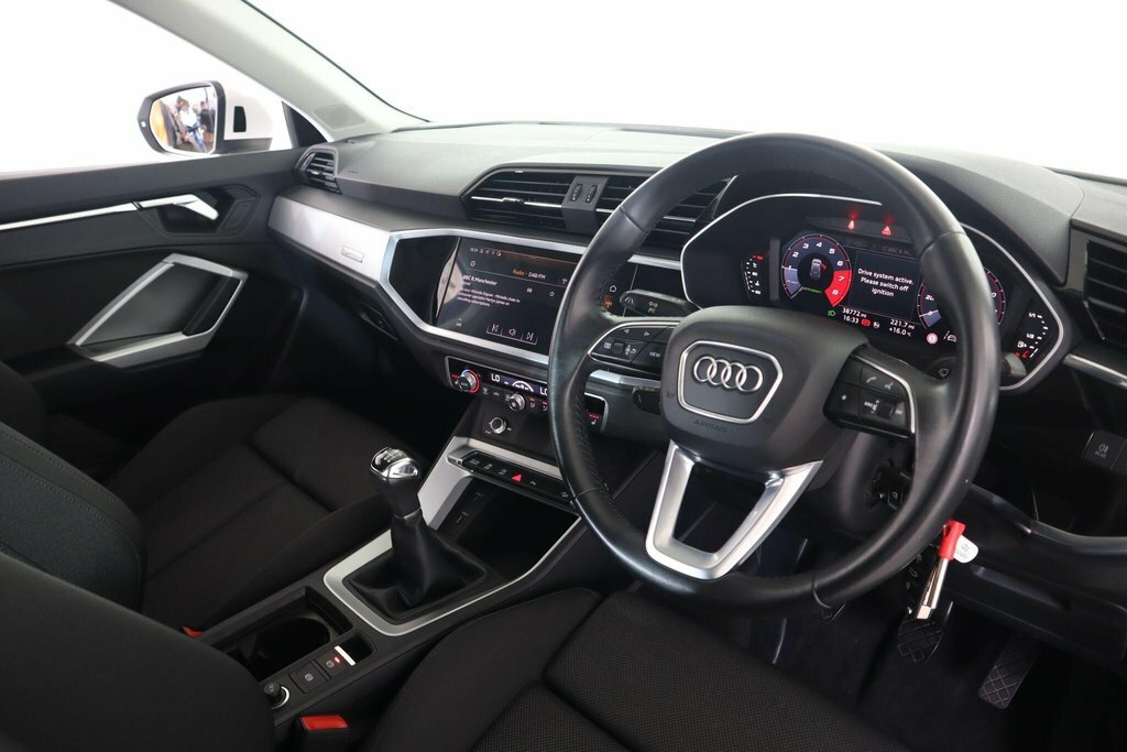Audi Q3 1.5 Tfsi 35 S Line Suv S Tronic 150 P Grey #9
