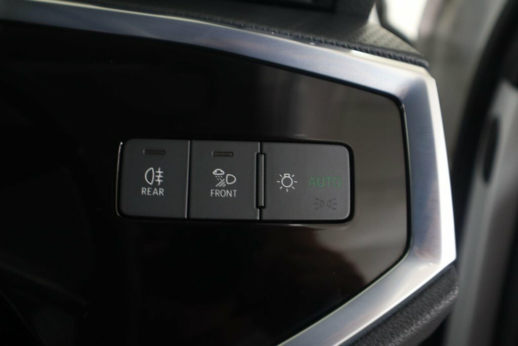 Audi Q3 1.5 Tfsi 35 S Line Suv S Tronic 150 P Grey #23