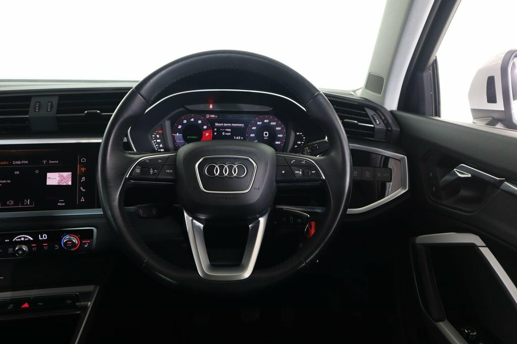 Audi Q3 1.5 Tfsi 35 S Line Suv S Tronic 150 P Grey #53