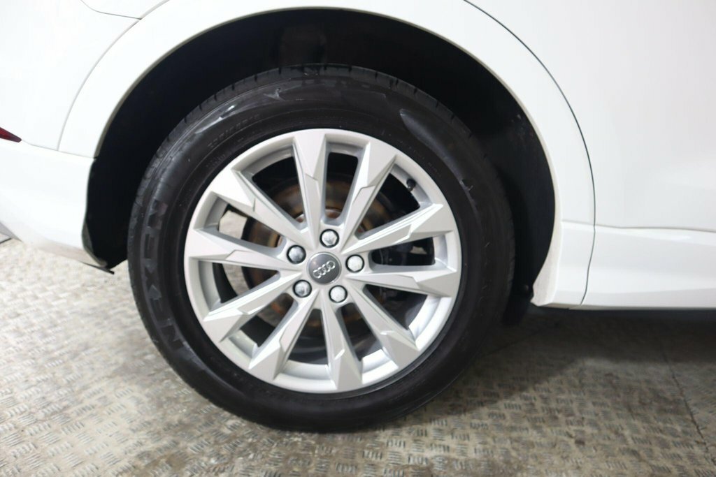 Audi Q3 1.5 Tfsi 35 S Line Suv S Tronic 150 P Grey #29