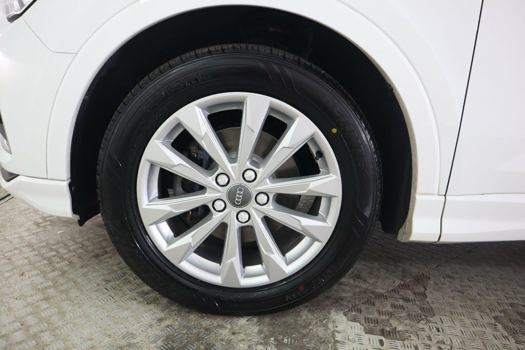 Audi Q3 1.5 Tfsi 35 S Line Suv S Tronic 150 P Grey #31