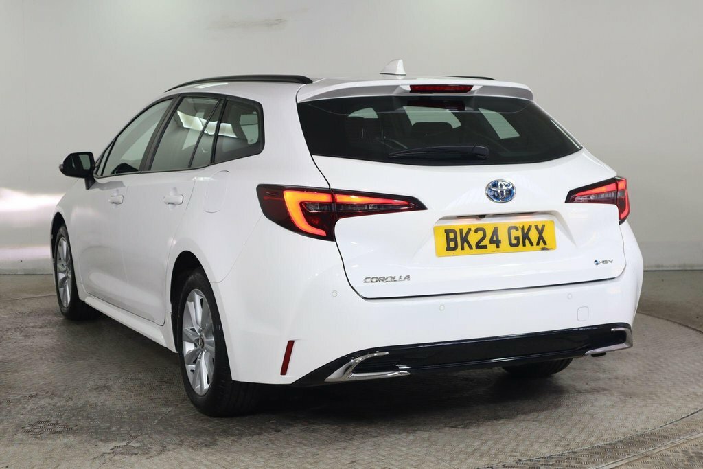 Toyota Corolla 1.8L Icon White #4