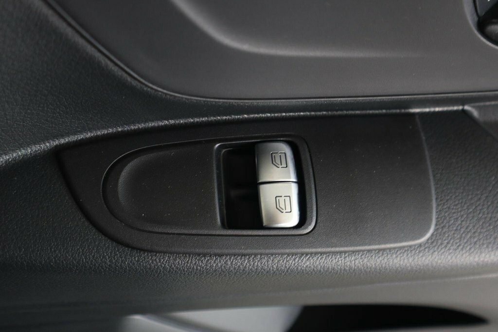Mercedes-Benz Vito 119 Cdi 2.0 Select 8-Seater 9G-tronic Black #44