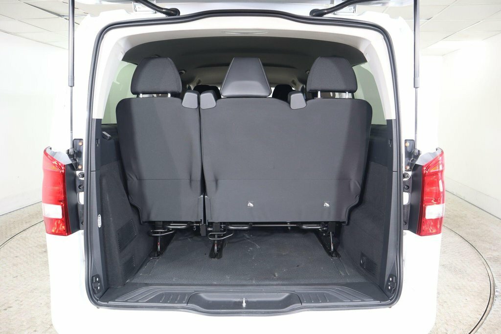 Mercedes-Benz Vito 119 Cdi 2.0 Select 8-Seater 9G-tronic Black #40