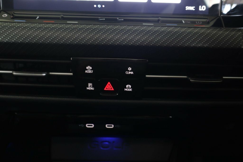 Volkswagen Golf 1.5 Tsi Life Hatchback Euro 6 S Black #30