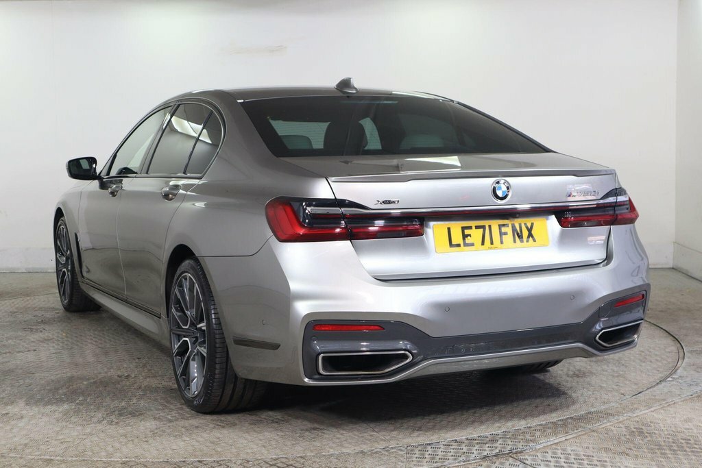 BMW 7 Series 4.4L M Sport Grey #4