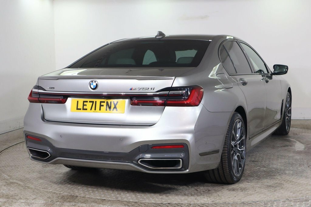 BMW 7 Series 745Le Xdrive M Sport Saloon Black #8