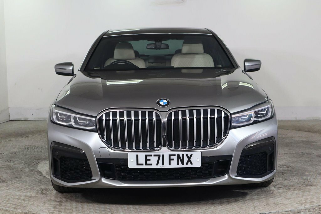 BMW 7 Series 4.4L M Sport Grey #2
