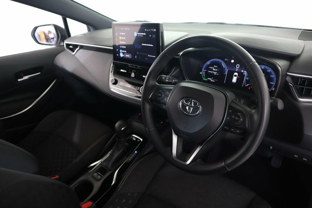 Toyota Corolla 1.8L Icon White #2