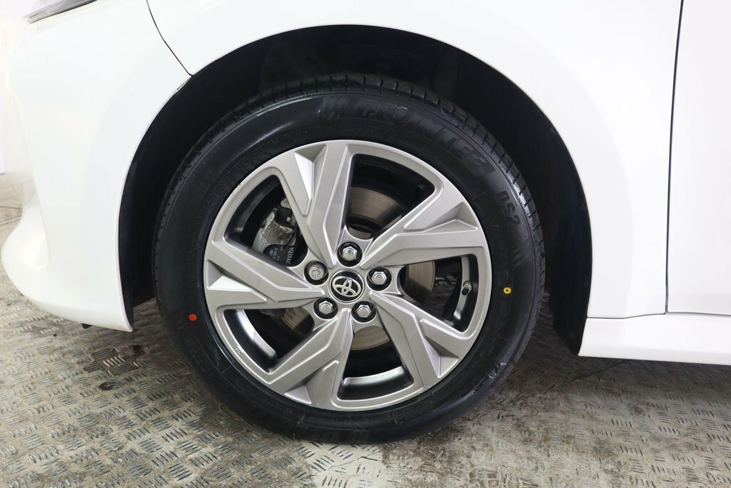 Toyota Yaris 1.5 Vvt-h Excel Hatchback Hybrid E-cvt Blue #26