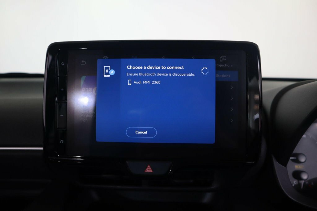 Toyota Yaris 1.5 Vvt-h Excel Hatchback Hybrid E-cvt Blue #29
