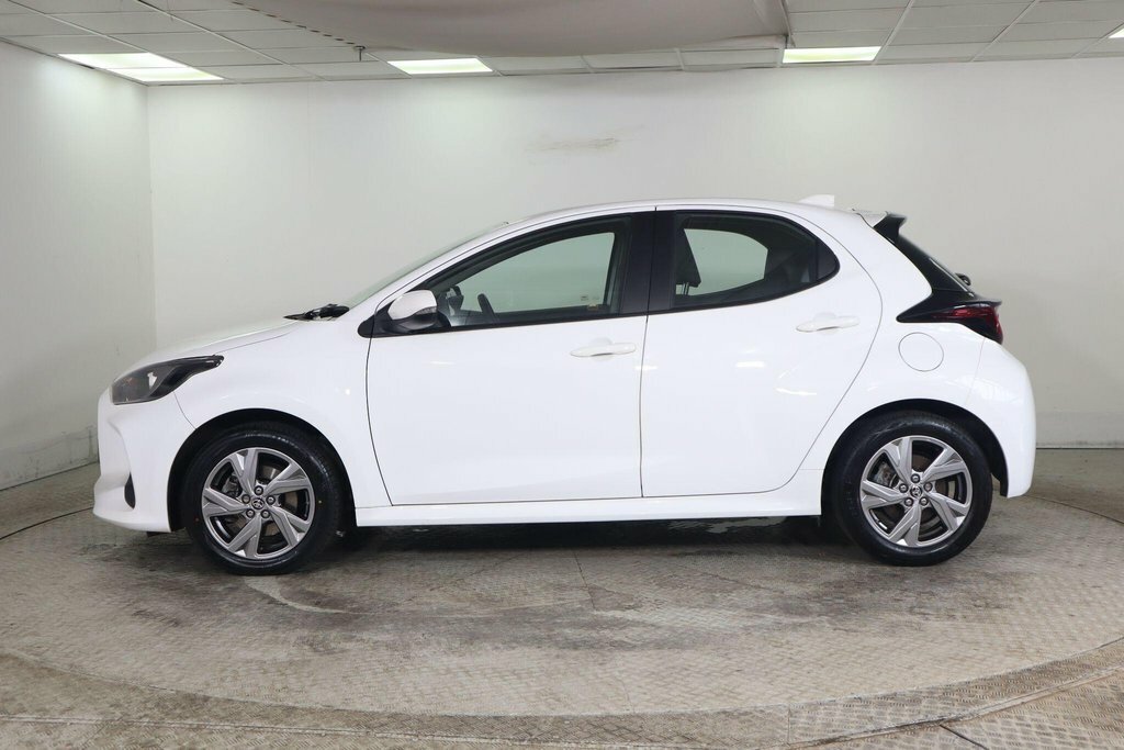 Toyota Yaris 1.5L Icon White #5