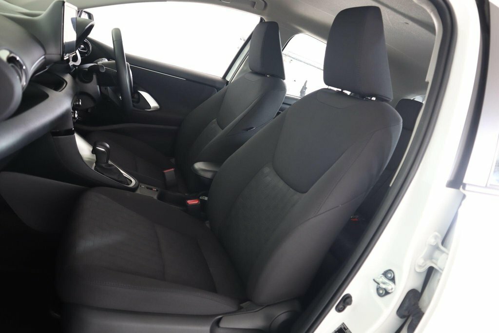 Toyota Yaris 1.5 Vvt-h Excel Hatchback Hybrid E-cvt Blue #38