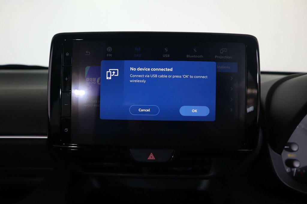 Toyota Yaris 1.5 Vvt-h Excel Hatchback Hybrid E-cvt Blue #30