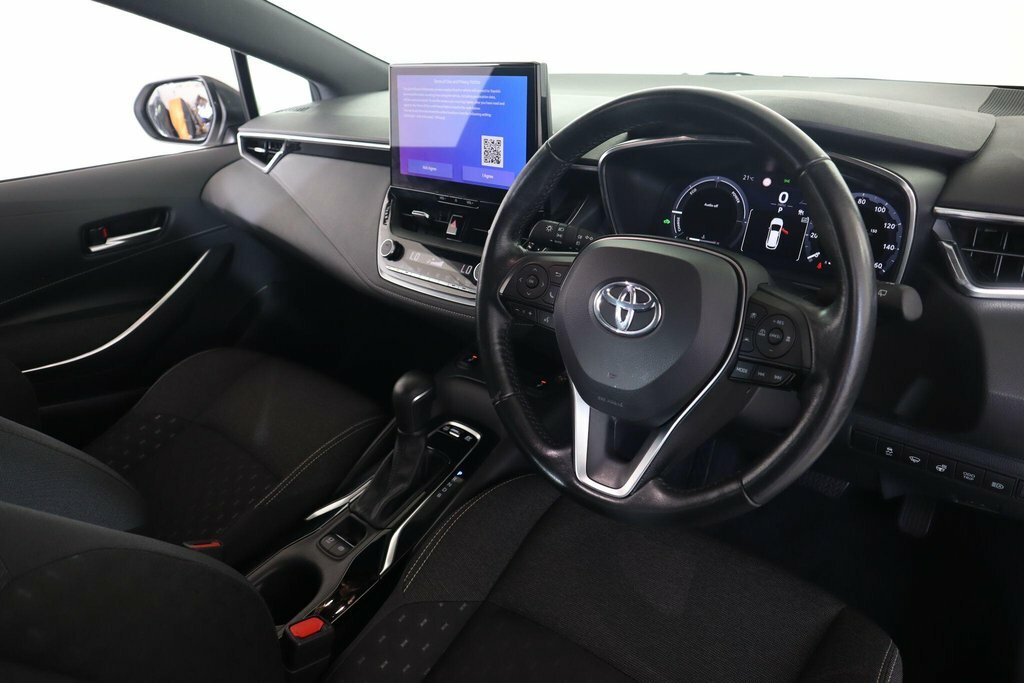 Toyota Corolla 1.8L Icon White #2