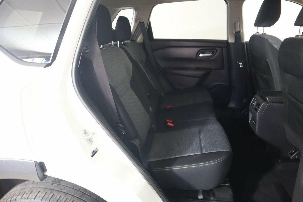Nissan X-Trail 1.5 Mhev 163 Acenta Premium 7 Seat Xtronic White #12