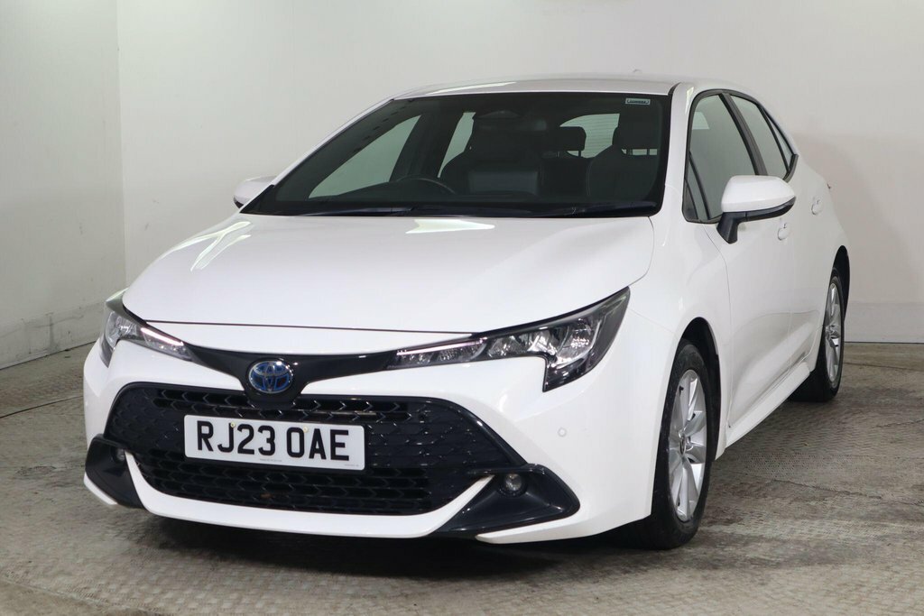 Toyota Corolla 1.8L Icon White #3