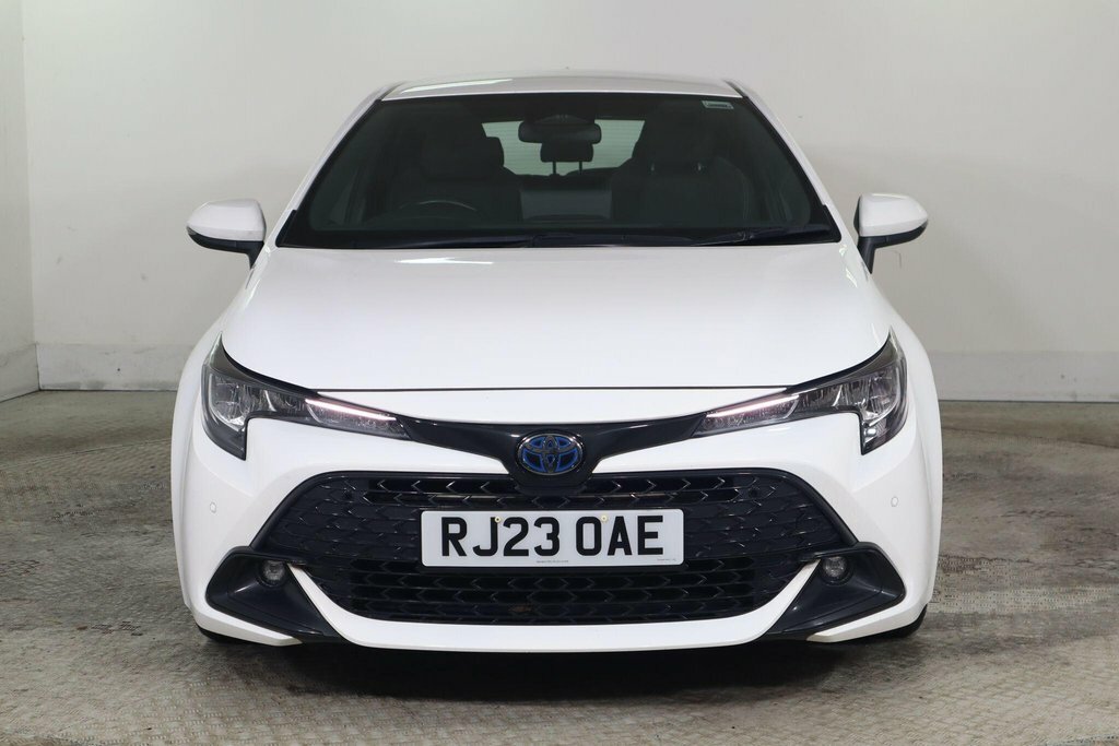 Toyota Corolla 1.8L Icon White #2