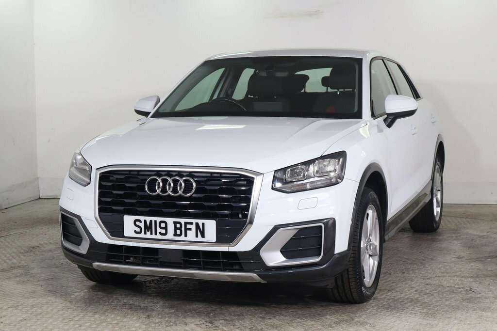 Audi Q2 1L Sport White #3