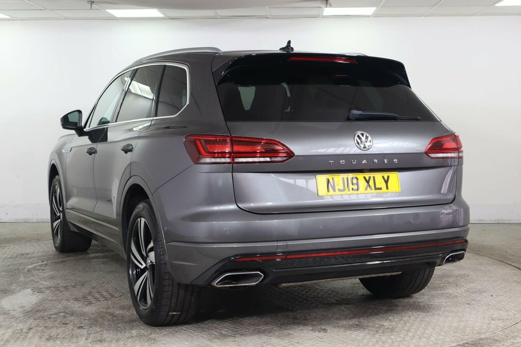 Volkswagen Touareg 3L R-line Tech Grey #4