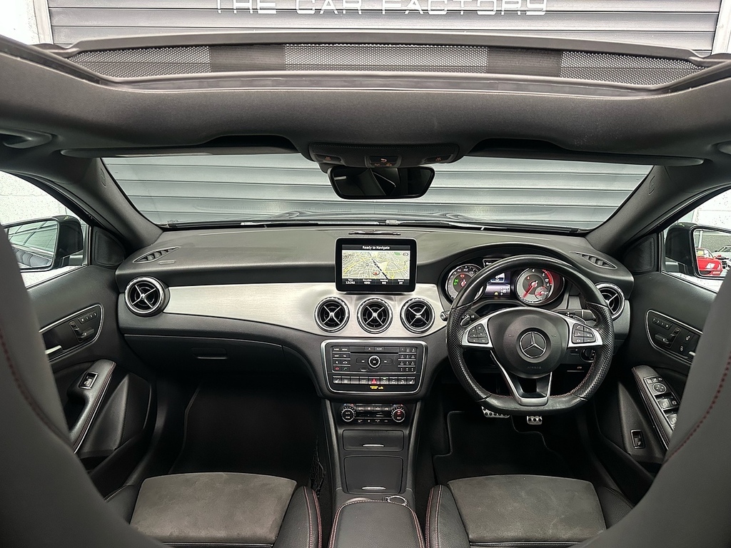 Mercedes-Benz GLA Class 2.1 Gla220d Amg Line Premium Plus Suv Blue #3