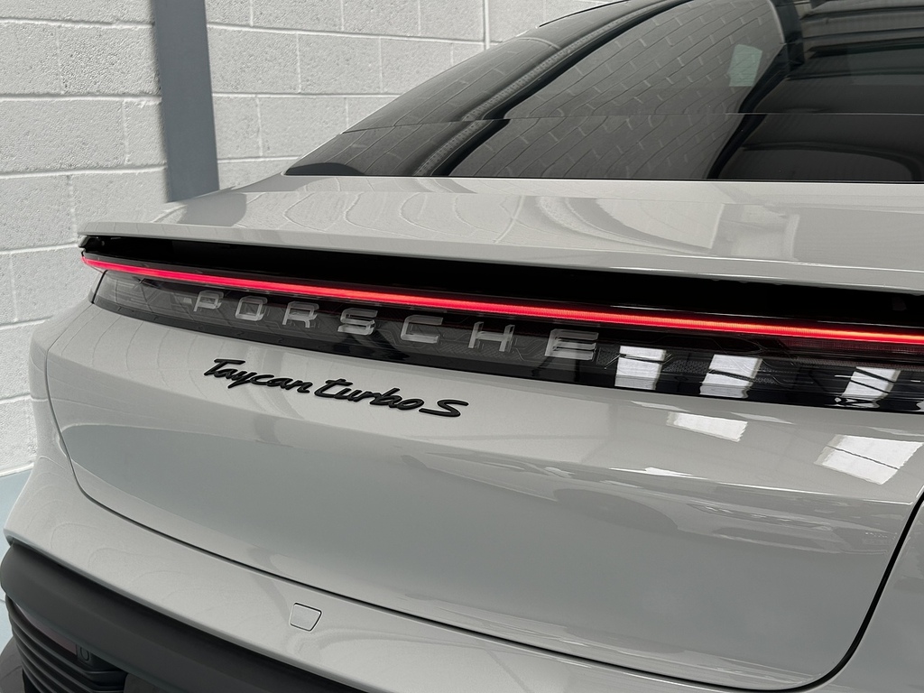 Porsche Taycan Performance Plus 93.4Kwh Sport Turismo Electri Grey #31