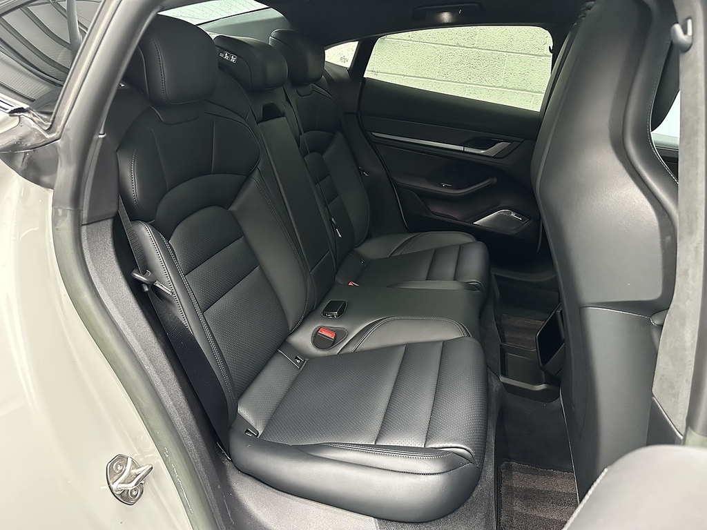Porsche Taycan Performance Plus 93.4Kwh Sport Turismo Electri Grey #50