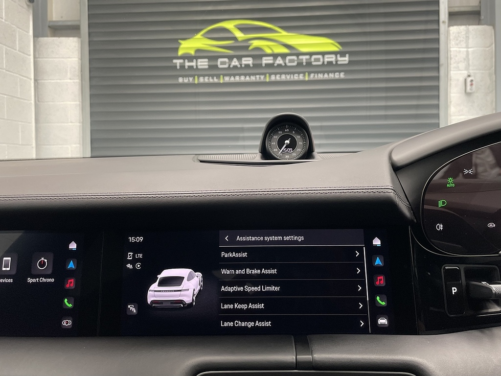Porsche Taycan Performance Plus 93.4Kwh Sport Turismo Electri Grey #85