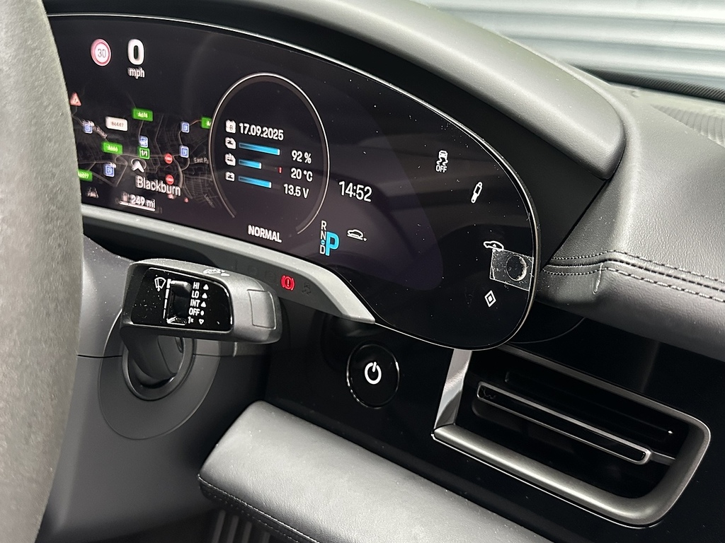 Porsche Taycan Performance Plus 93.4Kwh Sport Turismo Electri Grey #67