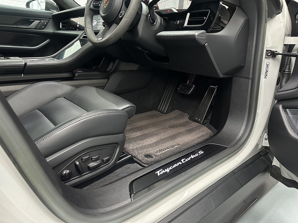 Porsche Taycan Performance Plus 93.4Kwh Sport Turismo Electri Grey #44