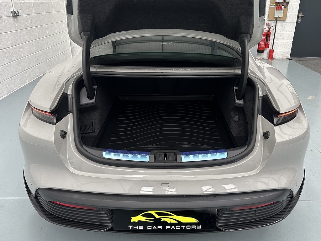 Porsche Taycan Performance Plus 93.4Kwh Sport Turismo Electri Grey #36