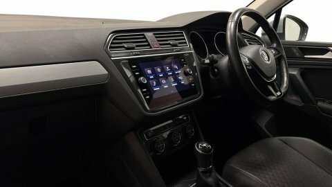 Volkswagen Tiguan 2019 19 1.5 Silver #4