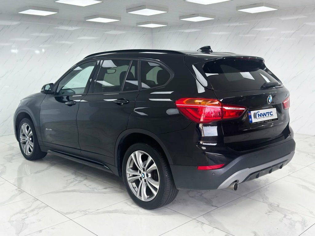 BMW X1 2L Sport Black #6