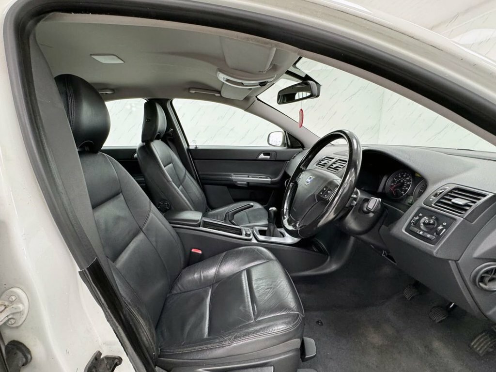 Volvo S40 Saloon 1.6 D2 R-design Euro 5 201060 Silver #18