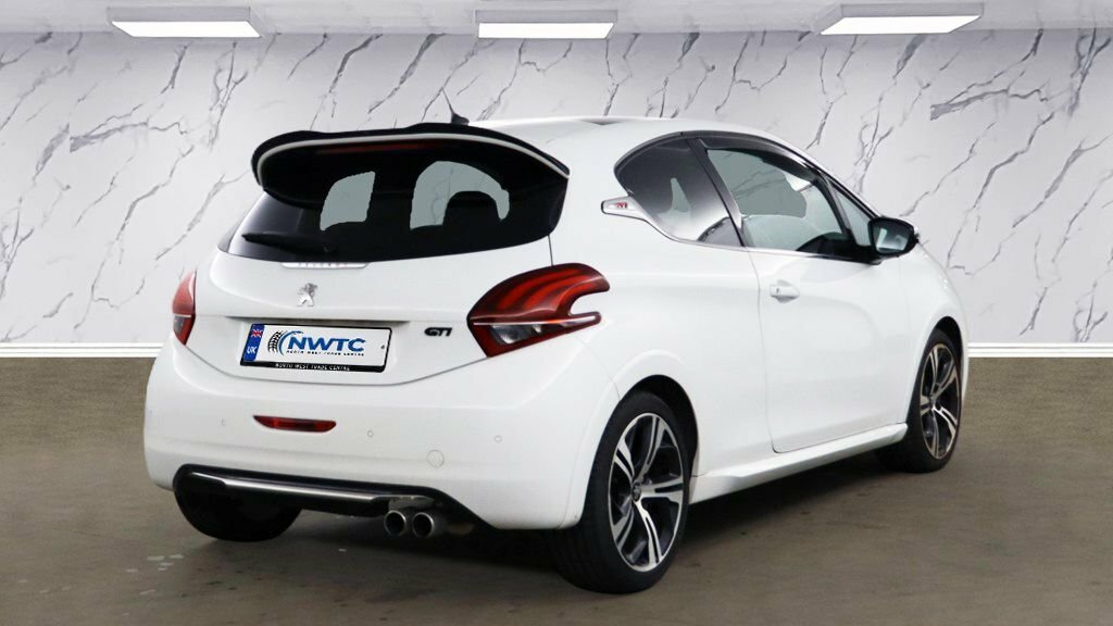 Peugeot 208 1.6L Gti Prestige White #4