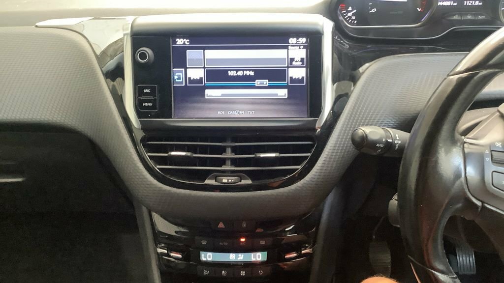 Peugeot 2008 1.2L Allure Black #5