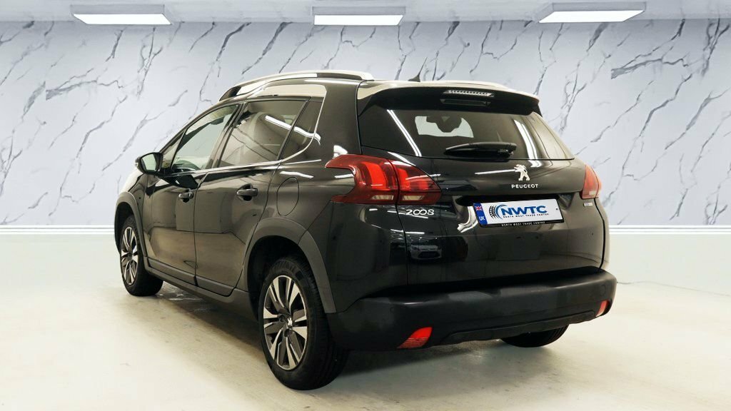 Peugeot 2008 1.2L Allure Black #2