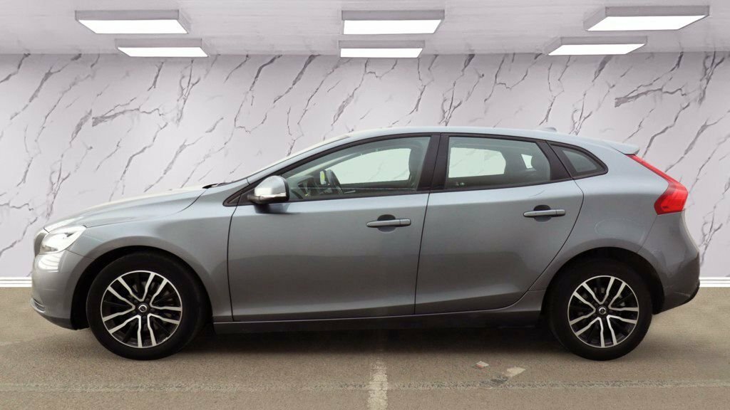Volvo V40 2L Momentum Nav Plus Grey #6