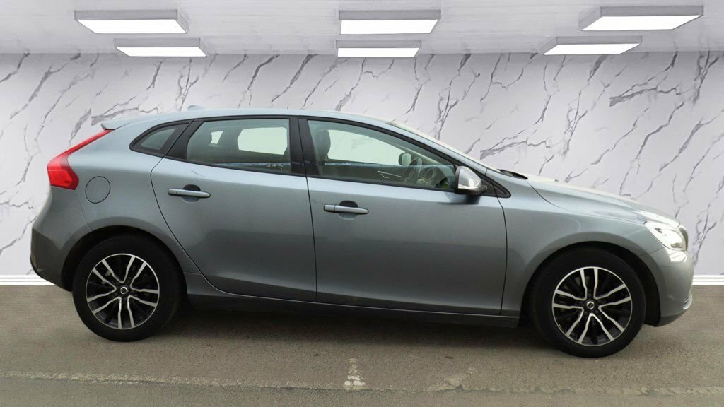 Volvo V40 2L Momentum Nav Plus Grey #5