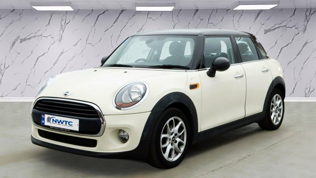 Mini Hatch 1.5L Cooper D White #2