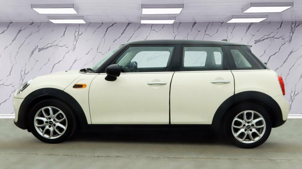 Mini Hatch 1.5L Cooper D White #6