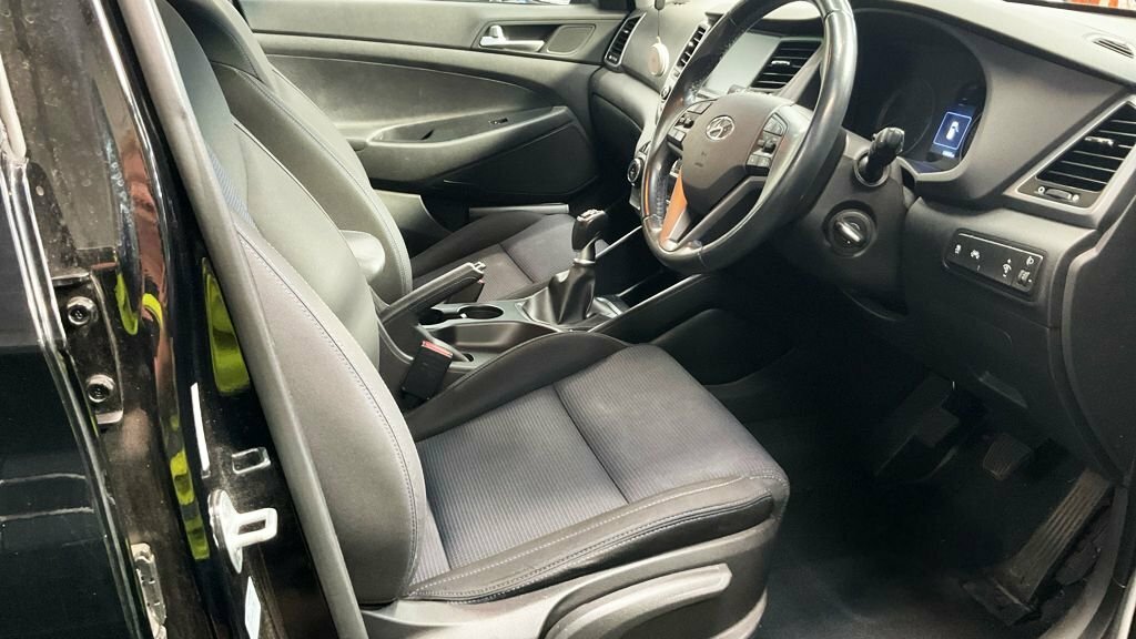 Hyundai Tucson 1.7 Crdi Blue Drive Se Nav 2Wd Black #8