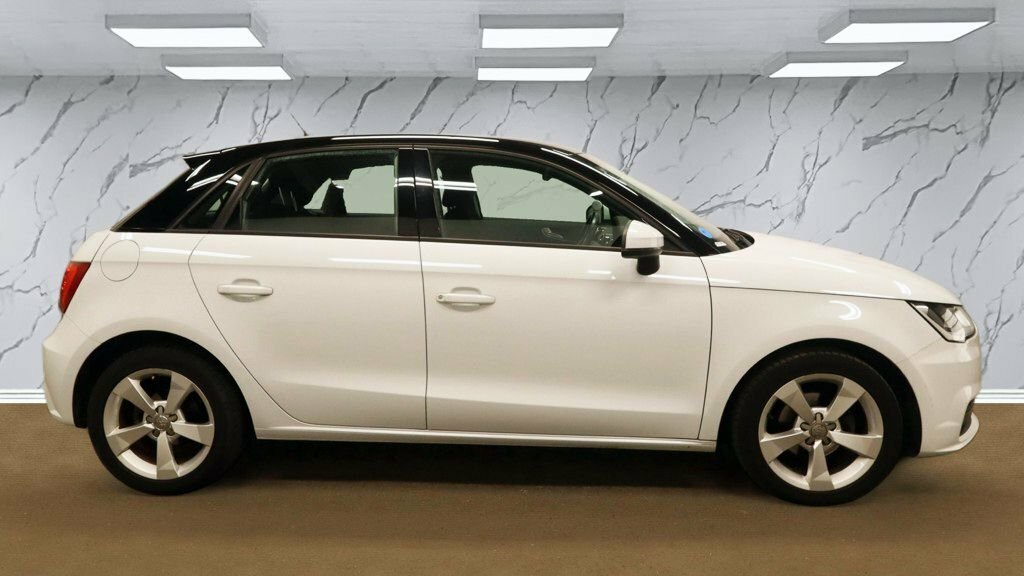 Audi A1 1L Sport White #5